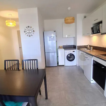 Climatise 45m² Avec Terrasse A Meze, 4 Pers - Fr-1-604-59 Apartmán